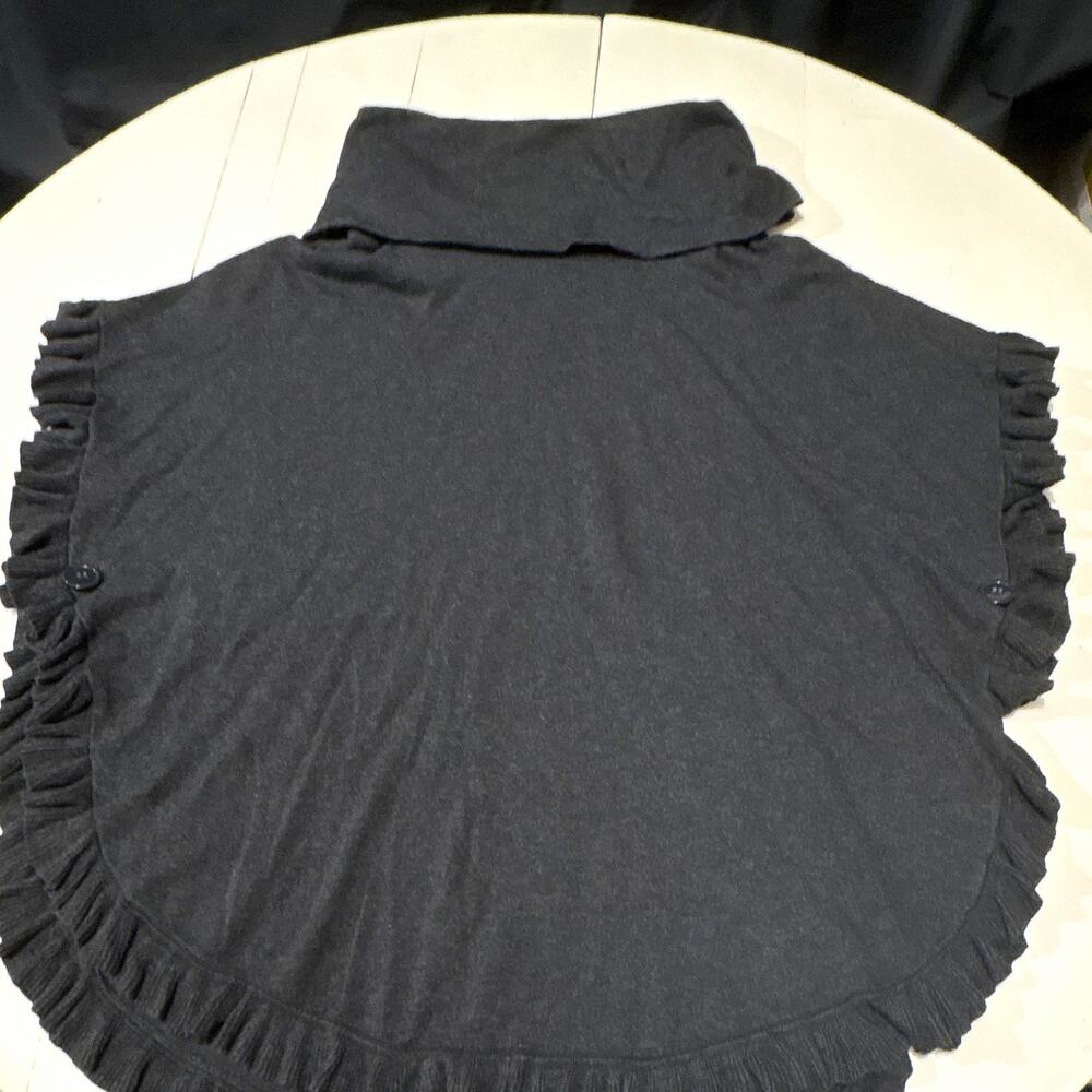 Joseph A Women’s Plus 3X Gray Sleeveless Turtleneck Ruffle Knit Shawl w/Button
